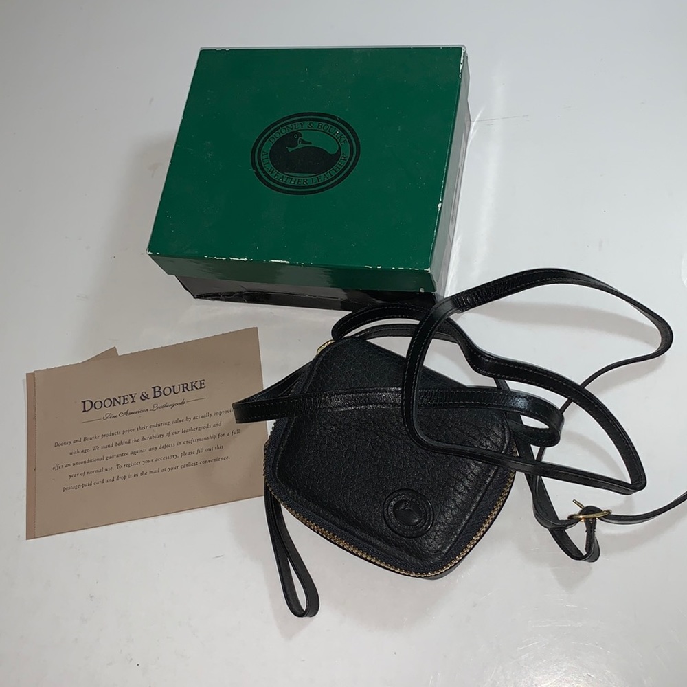 Dooney & Bourke BK leather CB Wallet/wristlet